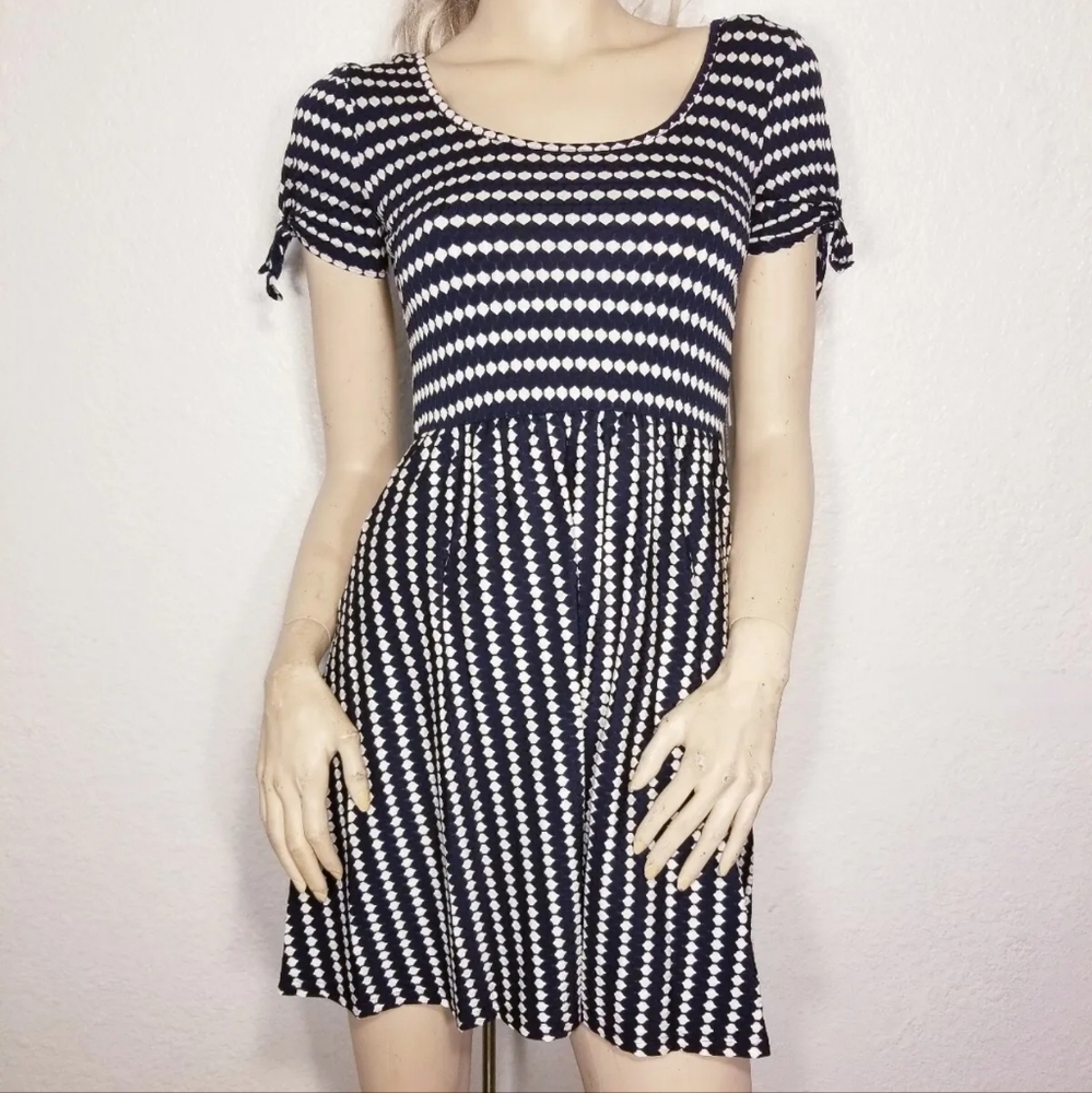 NWT Women's Dress Blue & Beige Stretchy Size Small, Medium and Large Mini Pocket
